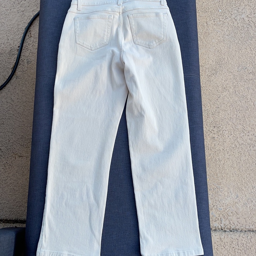 Jeans - Picture 5 of 6